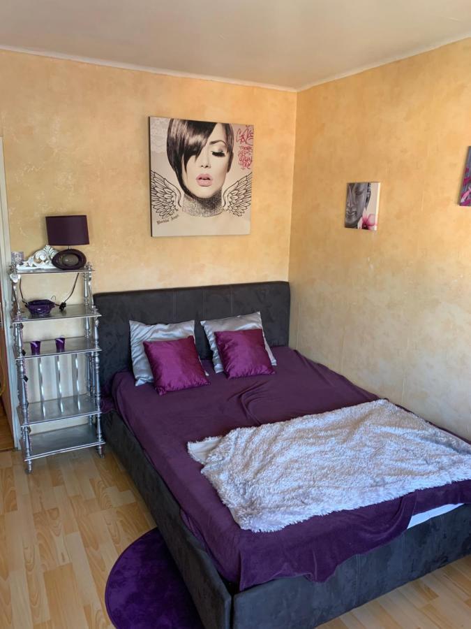 Ferienwohnung Chez Christine Rodez Exterior foto