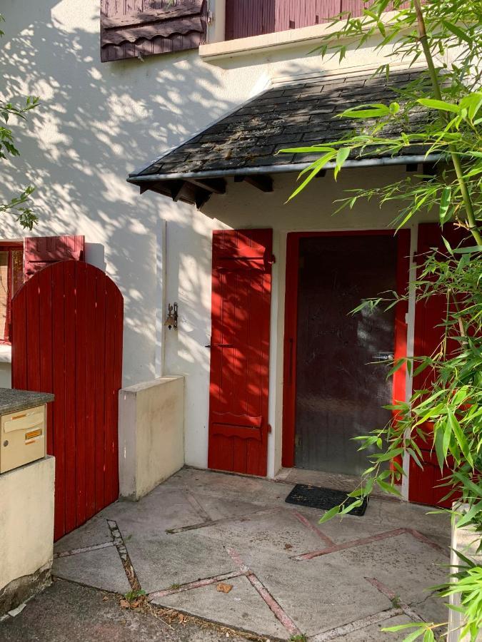 Ferienwohnung Chez Christine Rodez Exterior foto